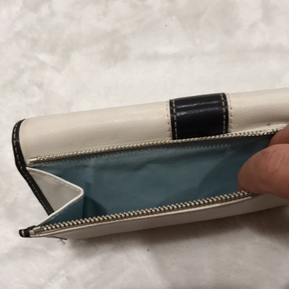 Authentic Coach Multiple Pockets Wallet - image 4